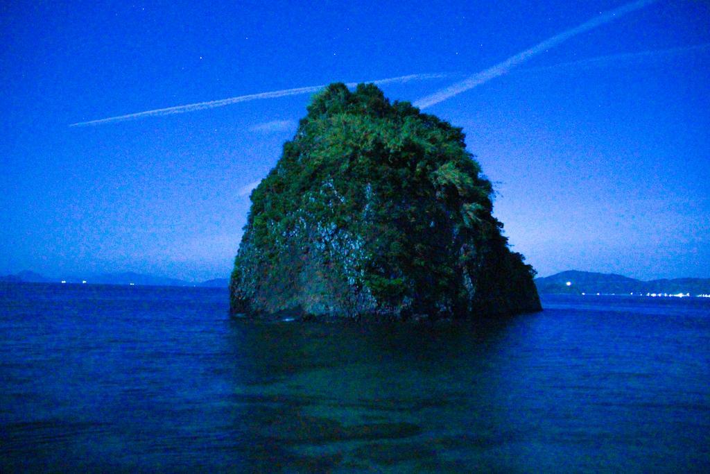 なにもない幸せな島のリトリート宿 The Bonds Matsuyama  Exterior photo